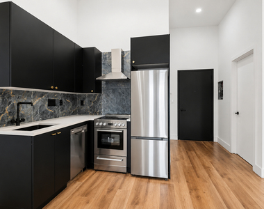 16 Howard Ave - Photo Thumbnail 1