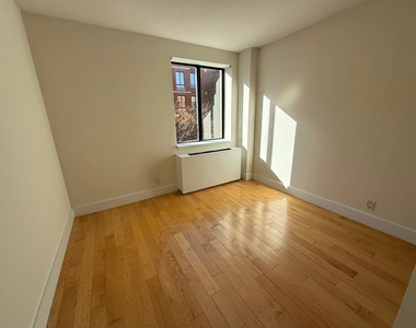 West 53rd Street - Photo Thumbnail 2