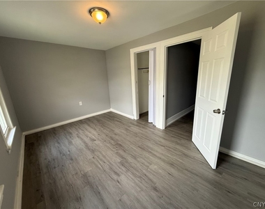 116 Alice Avenue - Photo Thumbnail 16