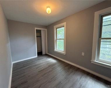 116 Alice Avenue - Photo Thumbnail 14