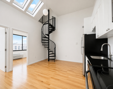 324 Melrose Street - Photo Thumbnail 2