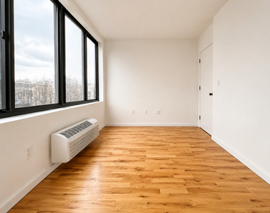 324 Melrose Street - Photo Thumbnail 3