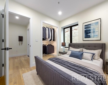 1406 Lincoln Pl - Photo Thumbnail 4