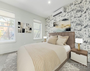 481 Hicks St - Photo Thumbnail 3