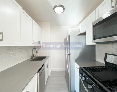 3333 Broadway - Photo Thumbnail 1