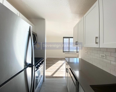3333 Broadway - Photo Thumbnail 2