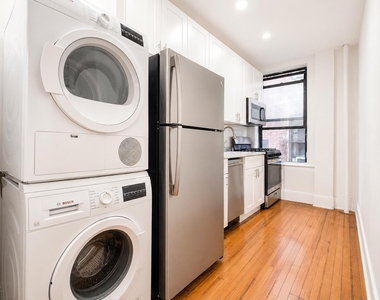 184 Claremont Avenue - Photo Thumbnail 11
