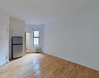 East 93rd Street - Photo Thumbnail 1