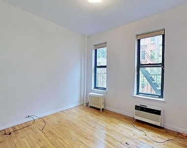 East 93rd Street - Photo Thumbnail 4