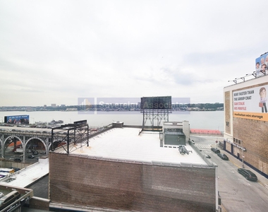 3333 Broadway - Photo Thumbnail 10