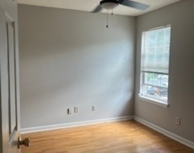 5335 Willow Park Boulevard - Photo Thumbnail 8
