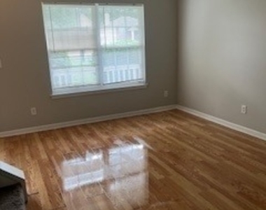 5335 Willow Park Boulevard - Photo Thumbnail 3
