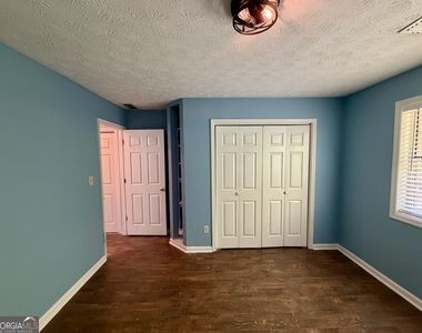 105 Waterford Way - Photo Thumbnail 15