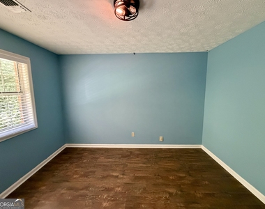 105 Waterford Way - Photo Thumbnail 14
