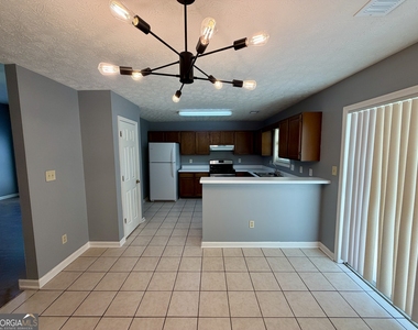 105 Waterford Way - Photo Thumbnail 6