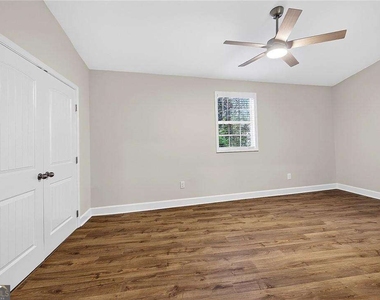 955 Columbia Drive - Photo Thumbnail 19