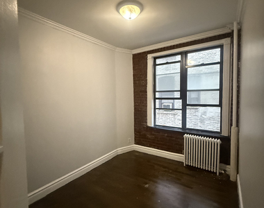 416 East 13th Street - Photo Thumbnail 1