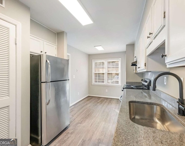 6500 Gaines Ferry Road - Photo Thumbnail 15