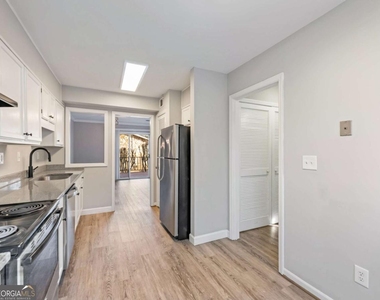 6500 Gaines Ferry Road - Photo Thumbnail 6