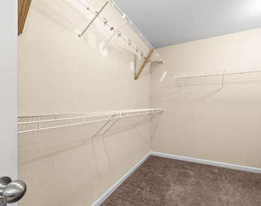 102 Steeple Court - Photo Thumbnail 12