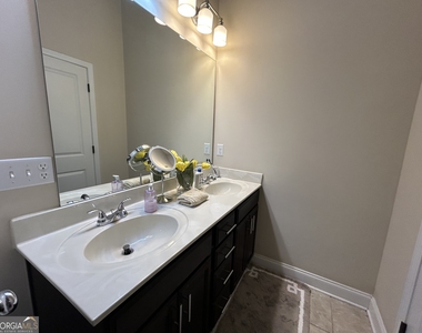 2413 Tenor Lane - Photo Thumbnail 5