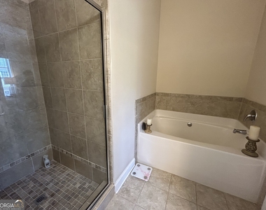 2413 Tenor Lane - Photo Thumbnail 6
