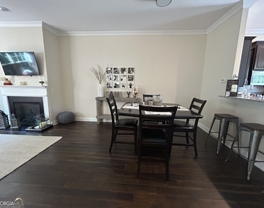 2413 Tenor Lane - Photo Thumbnail 3