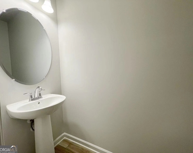 928 Yancey Court - Photo Thumbnail 8