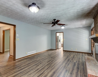 130 Aspen Way Way - Photo Thumbnail 23