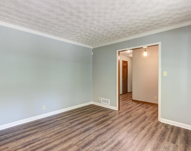 130 Aspen Way Way - Photo Thumbnail 11