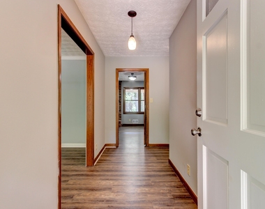 130 Aspen Way Way - Photo Thumbnail 7