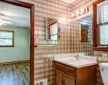 130 Aspen Way Way - Photo Thumbnail 30