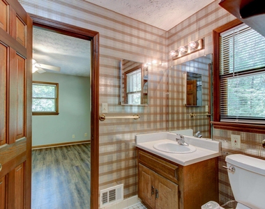130 Aspen Way Way - Photo Thumbnail 29