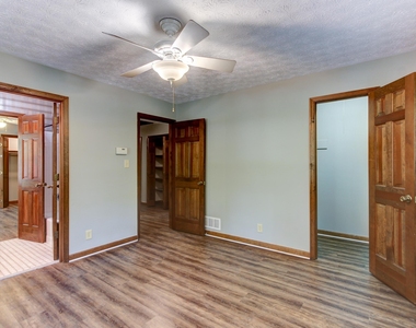 130 Aspen Way Way - Photo Thumbnail 28