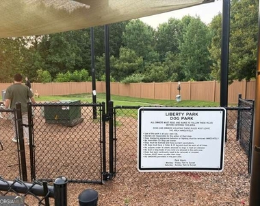 1044 Liberty Parkway Nw - Photo Thumbnail 2