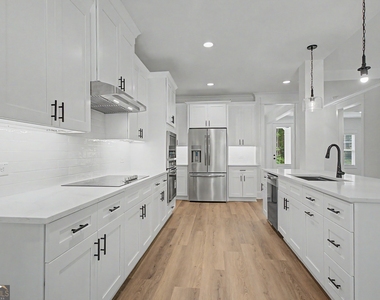 347 Crestwood Rd - Photo Thumbnail 7