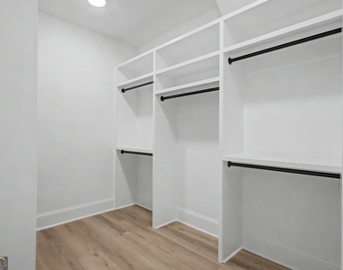 347 Crestwood Rd - Photo Thumbnail 14