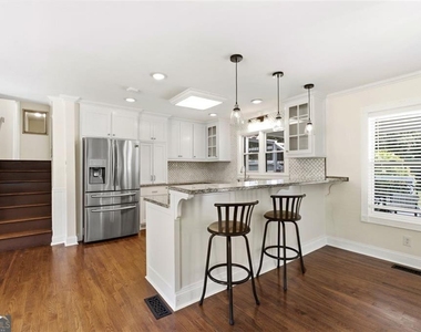 353 Westside Drive - Photo Thumbnail 8
