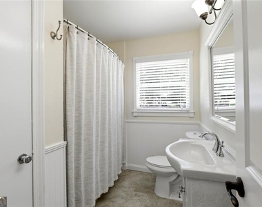 353 Westside Drive - Photo Thumbnail 9