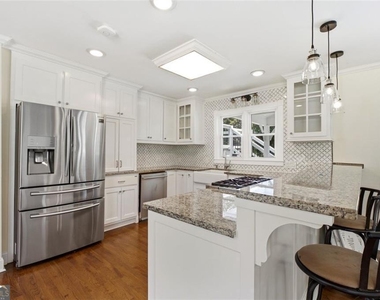 353 Westside Drive - Photo Thumbnail 3