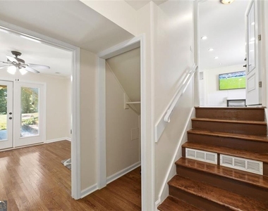 353 Westside Drive - Photo Thumbnail 20