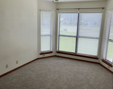 511 Moeckel Lane - Photo Thumbnail 8