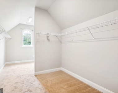 4402 Income Circle - Photo Thumbnail 18