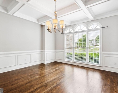 4402 Income Circle - Photo Thumbnail 12