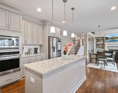 4402 Income Circle - Photo Thumbnail 32