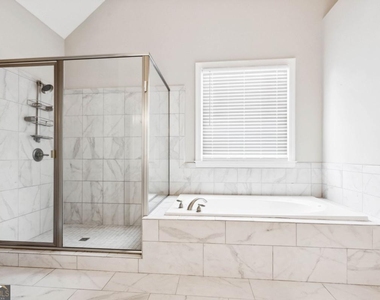 4402 Income Circle - Photo Thumbnail 17