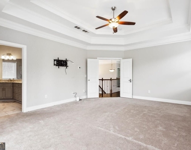 4402 Income Circle - Photo Thumbnail 15