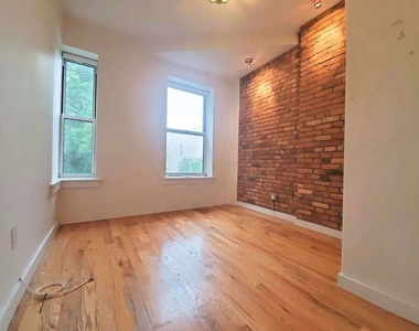 1211 Dean Street - Photo Thumbnail 2