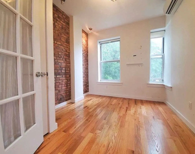 1211 Dean Street - Photo Thumbnail 3