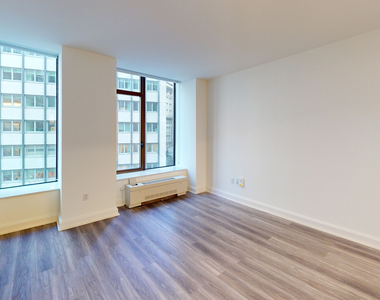 10 Hanover Square - Photo Thumbnail 2
